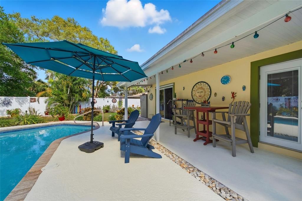 Active With Contract: $440,000 (3 beds, 2 baths, 1504 Square Feet)