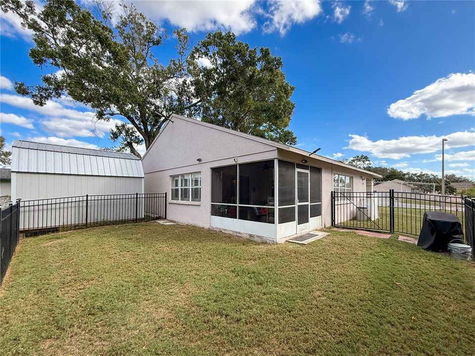 For Sale: $358,000 (3 beds, 2 baths, 1384 Square Feet)