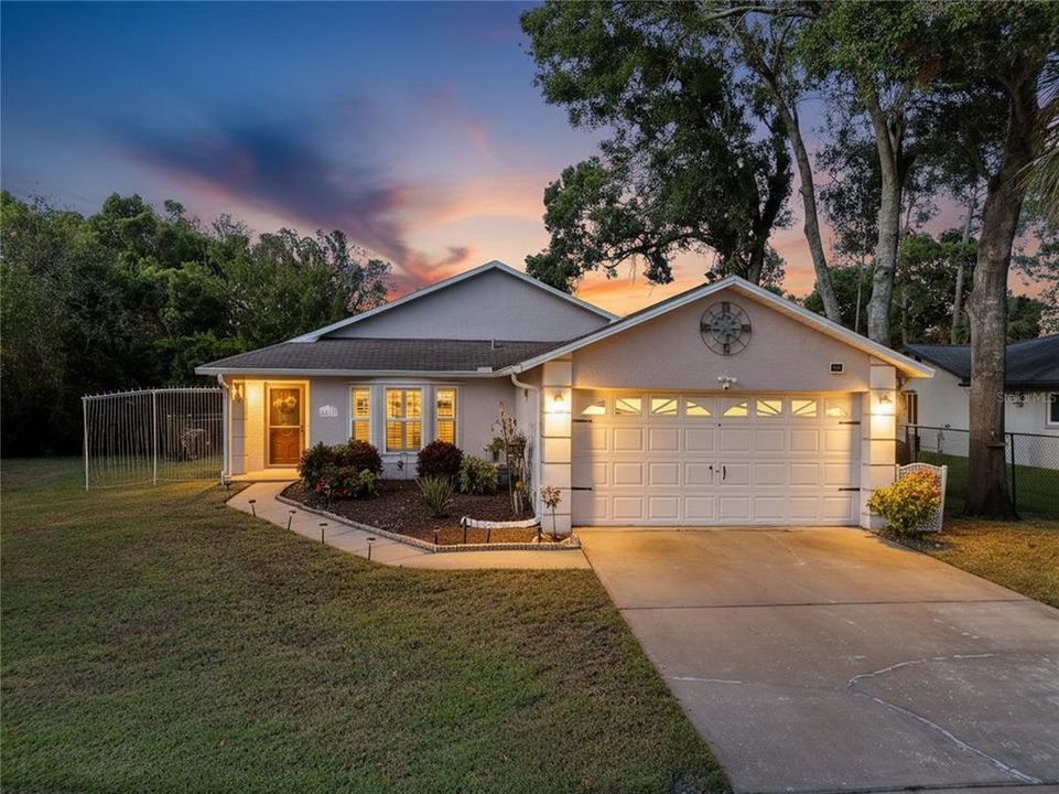 For Sale: $358,000 (3 beds, 2 baths, 1384 Square Feet)