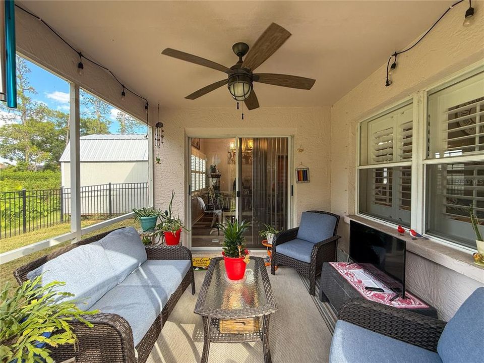 For Sale: $358,000 (3 beds, 2 baths, 1384 Square Feet)