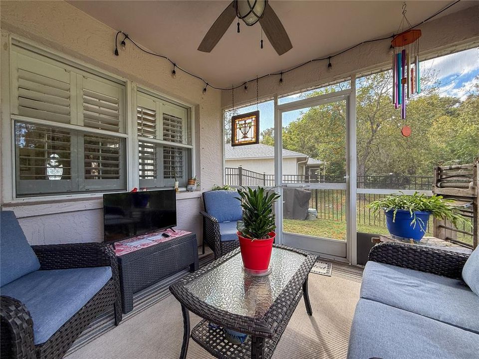 For Sale: $358,000 (3 beds, 2 baths, 1384 Square Feet)