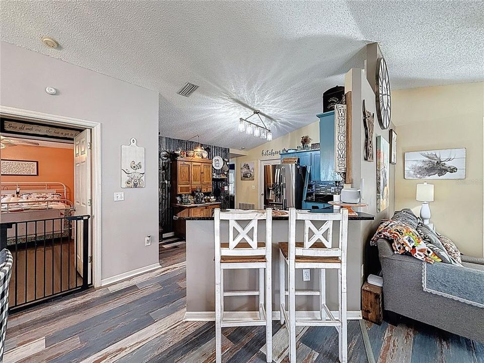 For Sale: $358,000 (3 beds, 2 baths, 1384 Square Feet)