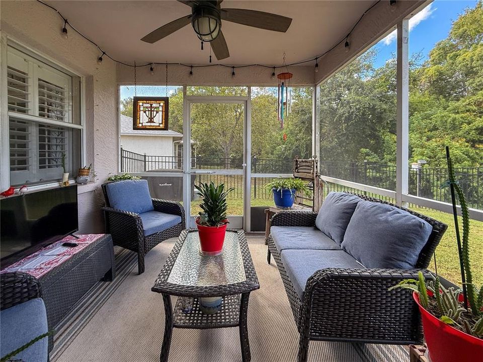 For Sale: $358,000 (3 beds, 2 baths, 1384 Square Feet)