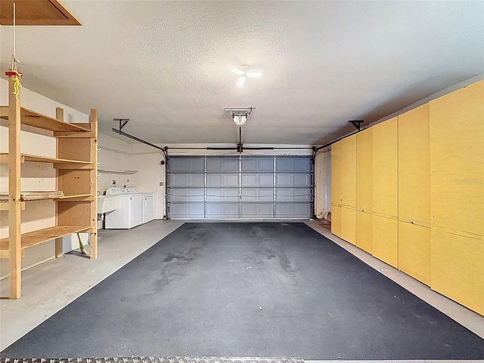 合同活跃: $279,000 (2 贝兹, 2 浴室, 1416 平方英尺)