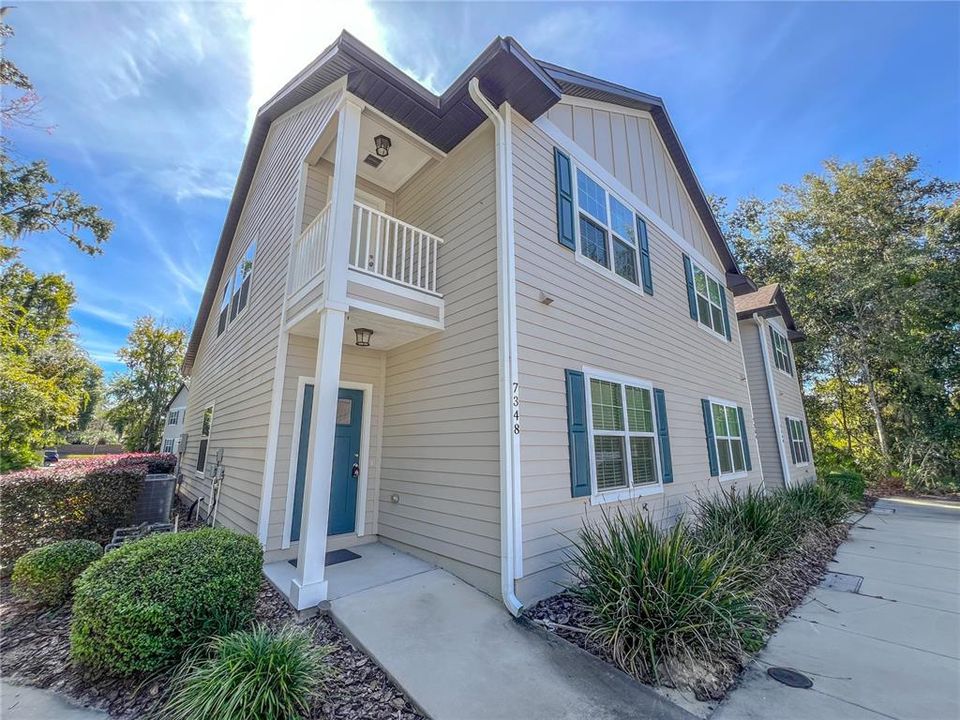 В аренду: $2,000 (2 спален, 2 ванн, 1371 Квадратных фут)