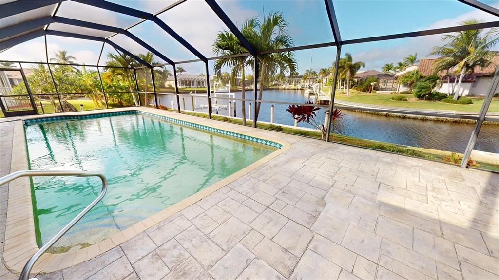 合同活跃: $669,000 (3 贝兹, 2 浴室, 2123 平方英尺)