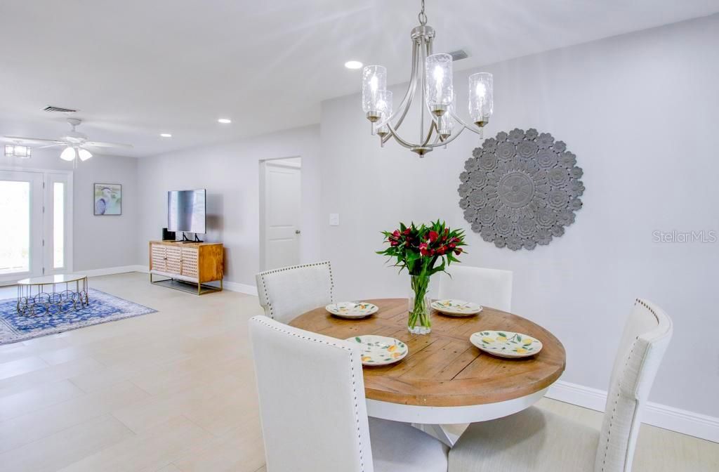 En Venta: $228,900 (2 camas, 2 baños, 1260 Pies cuadrados)