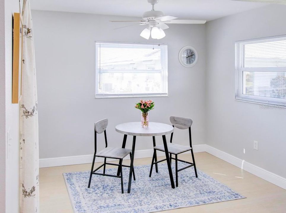 En Venta: $228,900 (2 camas, 2 baños, 1260 Pies cuadrados)