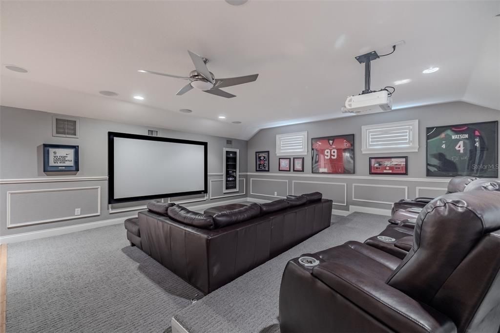 На продажу: $1,499,000 (5 спален, 5 ванн, 5563 Квадратных фут)