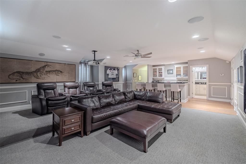 На продажу: $1,499,000 (5 спален, 5 ванн, 5563 Квадратных фут)