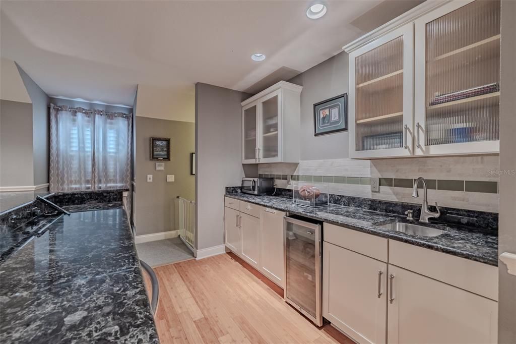 На продажу: $1,499,000 (5 спален, 5 ванн, 5563 Квадратных фут)