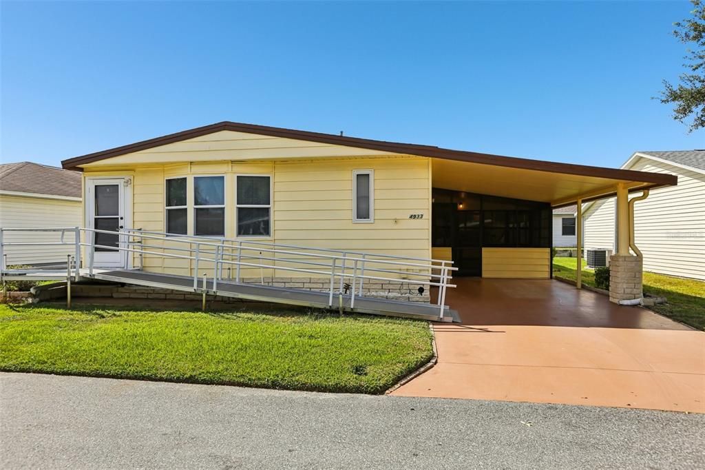 Active With Contract: $125,000 (2 beds, 2 baths, 1404 Square Feet)