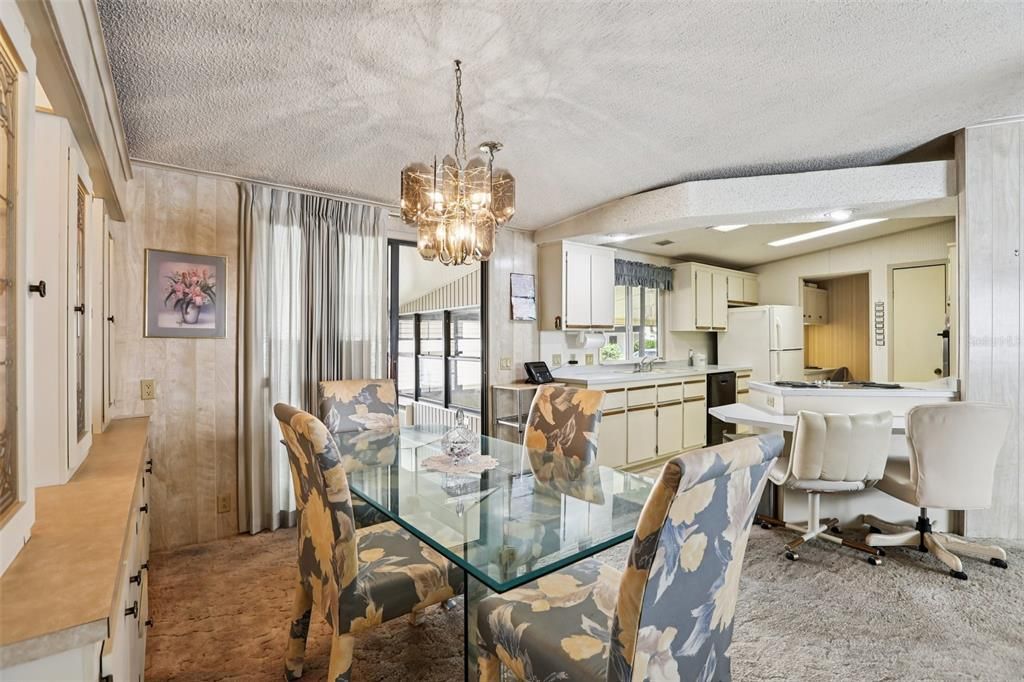 Active With Contract: $125,000 (2 beds, 2 baths, 1404 Square Feet)