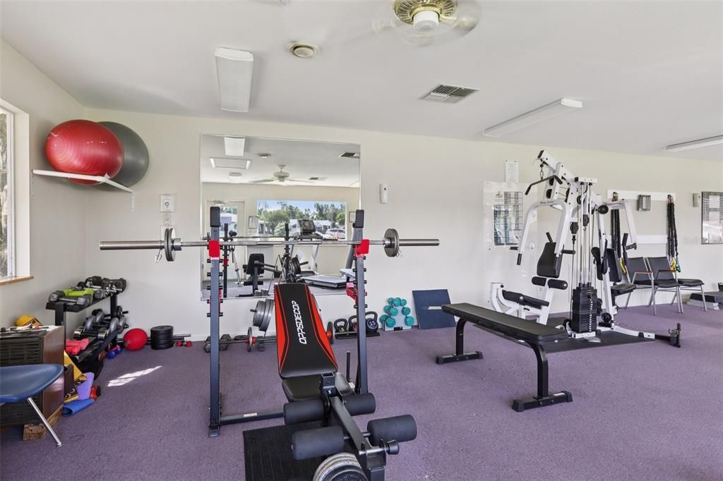 Active With Contract: $125,000 (2 beds, 2 baths, 1404 Square Feet)