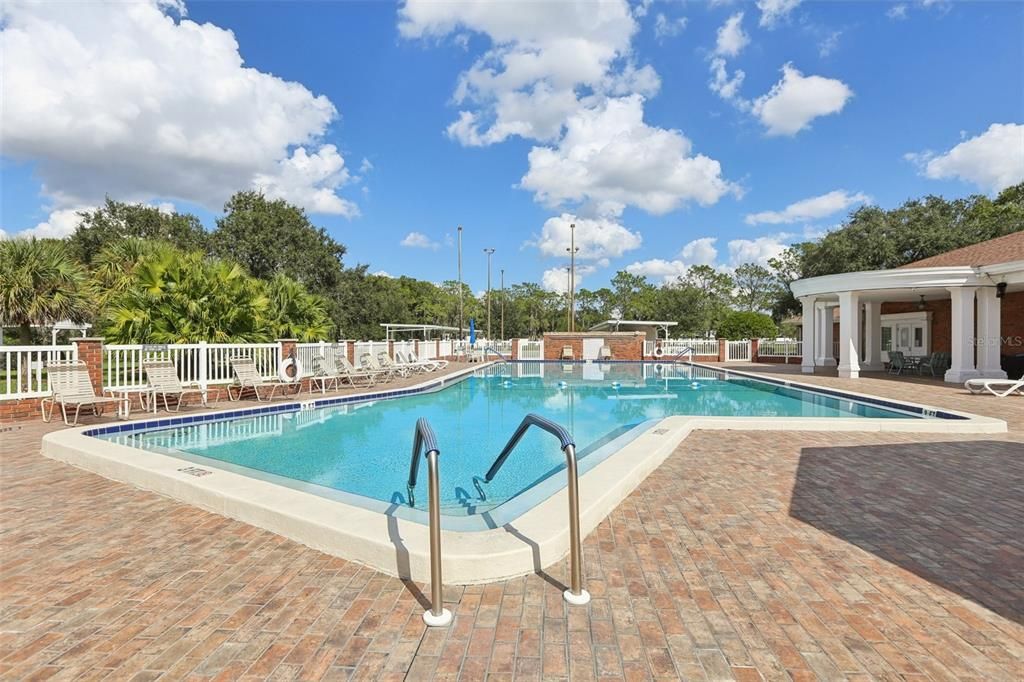 Active With Contract: $125,000 (2 beds, 2 baths, 1404 Square Feet)