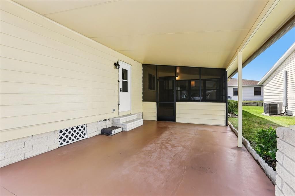 Active With Contract: $125,000 (2 beds, 2 baths, 1404 Square Feet)