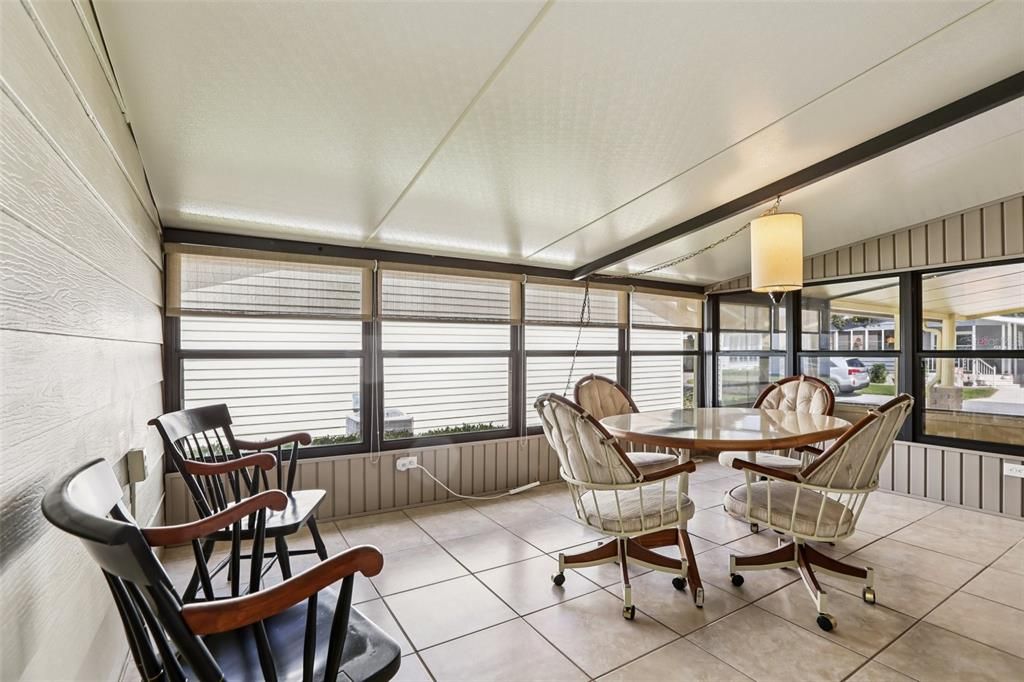 Active With Contract: $125,000 (2 beds, 2 baths, 1404 Square Feet)