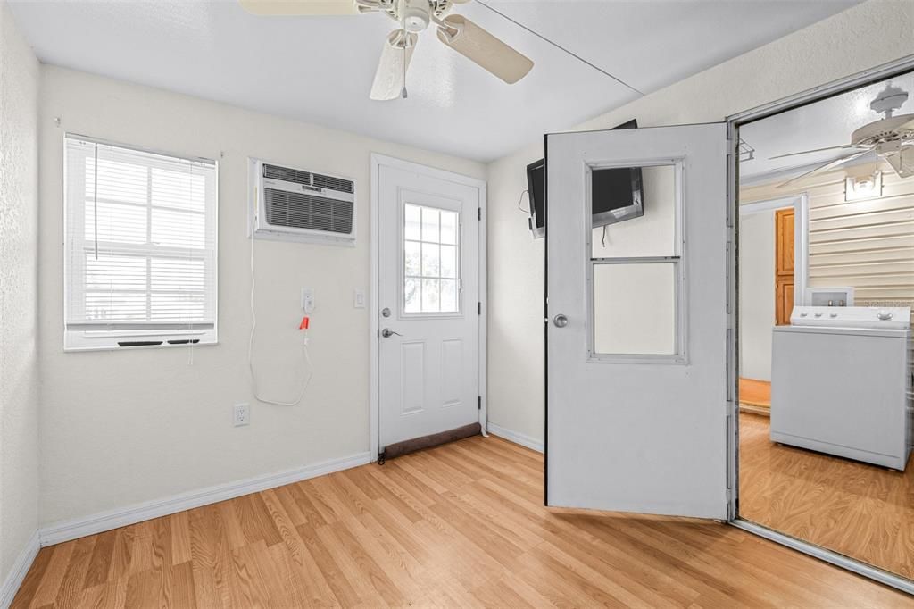 En Venta: $155,000 (3 camas, 2 baños, 781 Pies cuadrados)