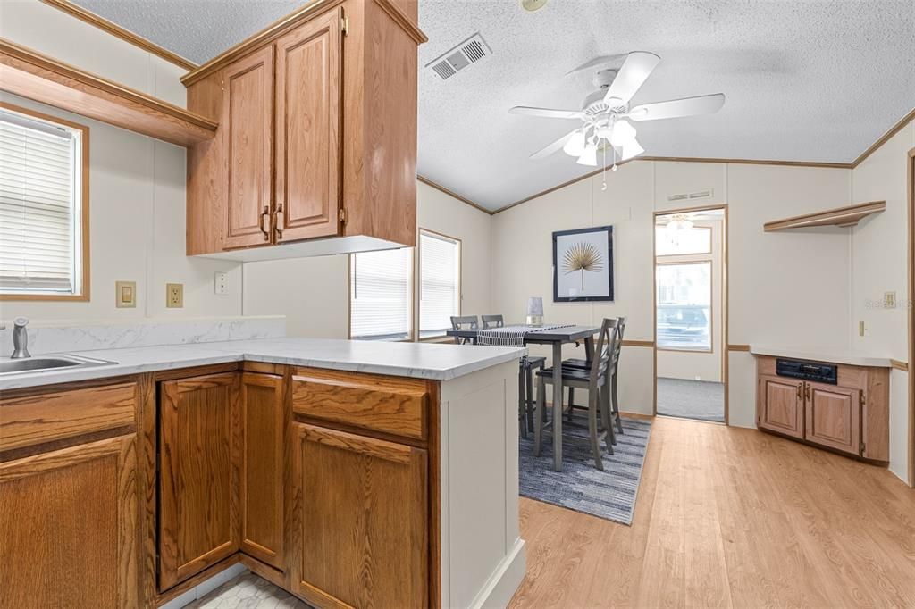 En Venta: $155,000 (3 camas, 2 baños, 781 Pies cuadrados)