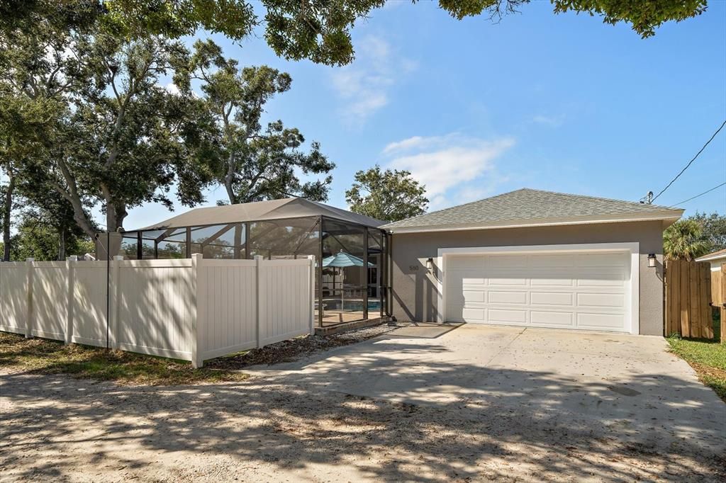 Activo con contrato: $691,500 (4 camas, 3 baños, 2346 Pies cuadrados)