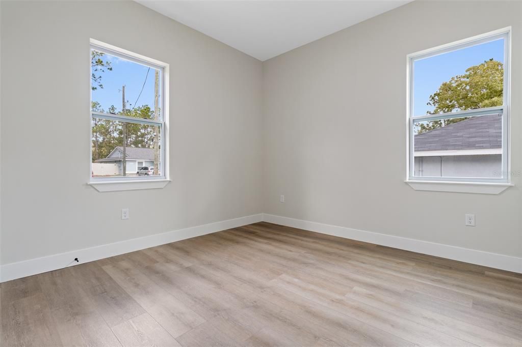 For Sale: $549,900 (6 beds, 0 baths, 3340 Square Feet)