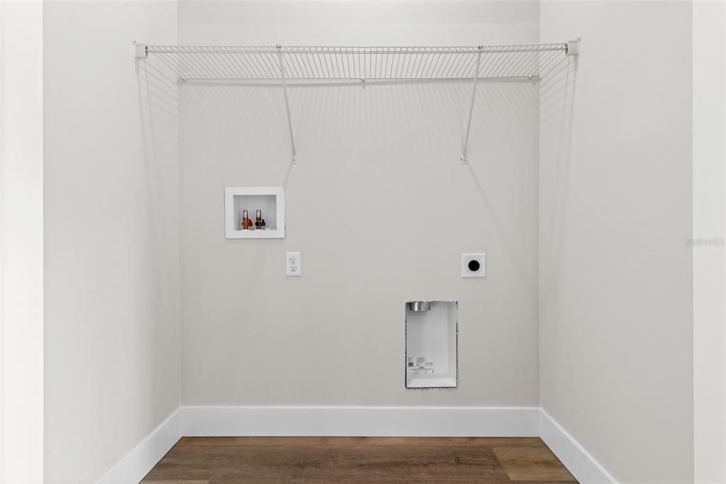 For Sale: $549,900 (6 beds, 0 baths, 3340 Square Feet)