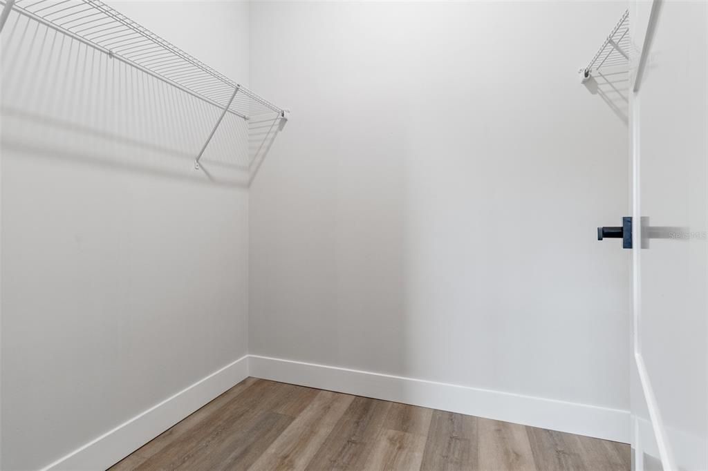 For Sale: $549,900 (6 beds, 0 baths, 3340 Square Feet)