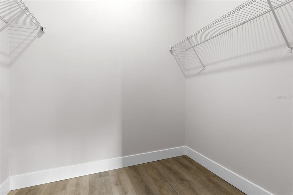 For Sale: $549,900 (6 beds, 0 baths, 3340 Square Feet)