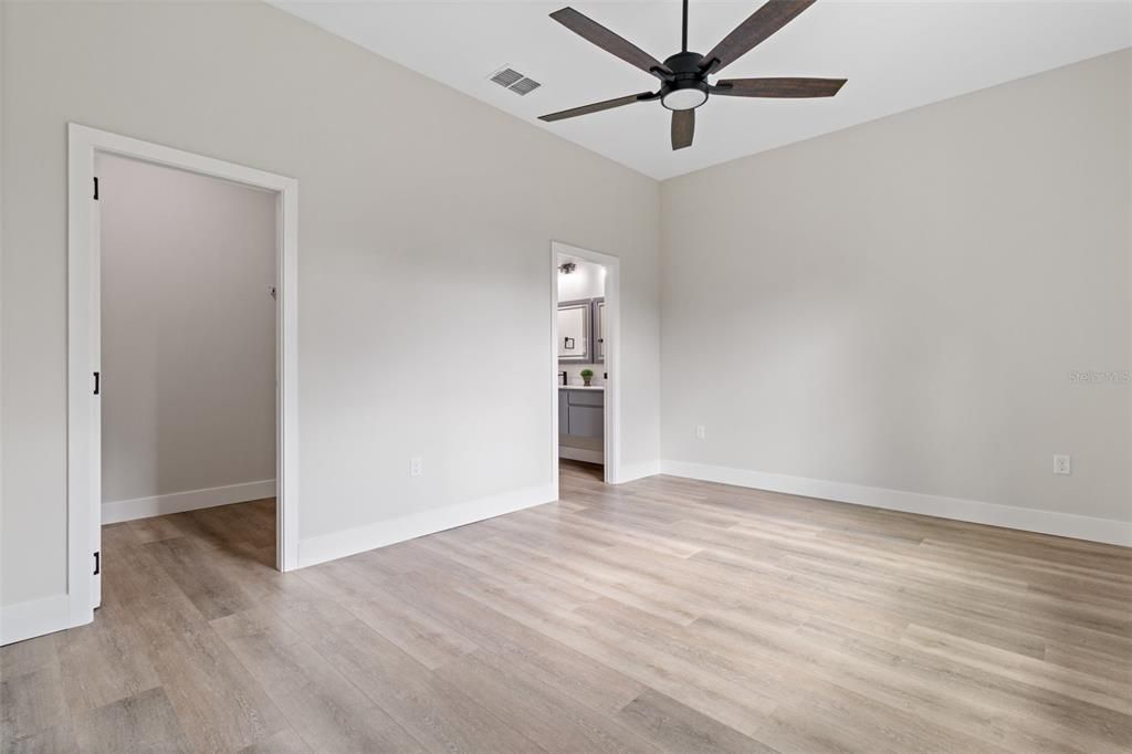 For Sale: $549,900 (6 beds, 0 baths, 3340 Square Feet)