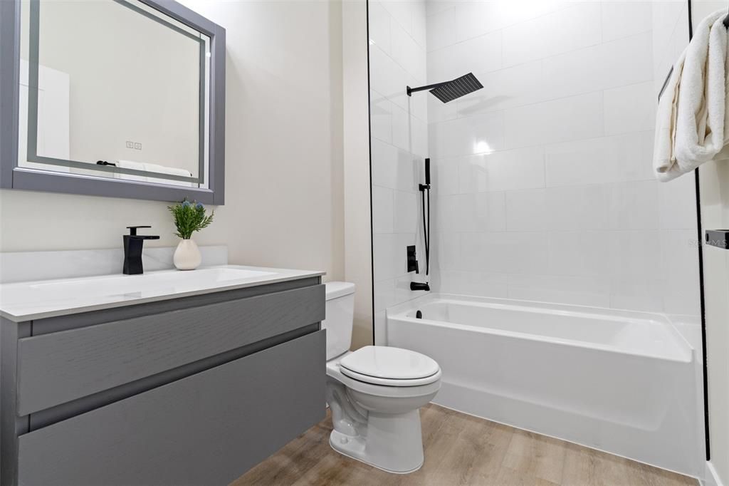 For Sale: $549,900 (6 beds, 0 baths, 3340 Square Feet)