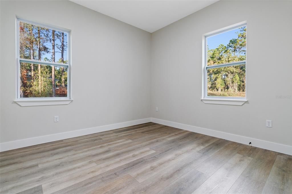 For Sale: $549,900 (6 beds, 0 baths, 3340 Square Feet)