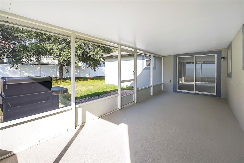 For Sale: $345,000 (4 beds, 2 baths, 2088 Square Feet)