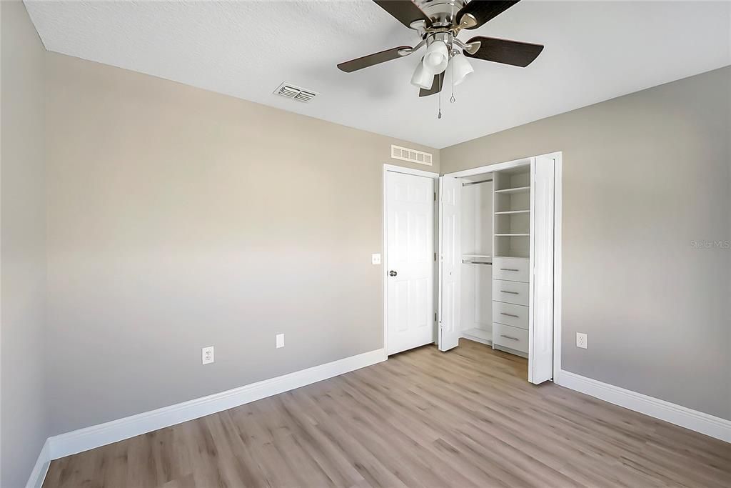 For Sale: $345,000 (4 beds, 2 baths, 2088 Square Feet)