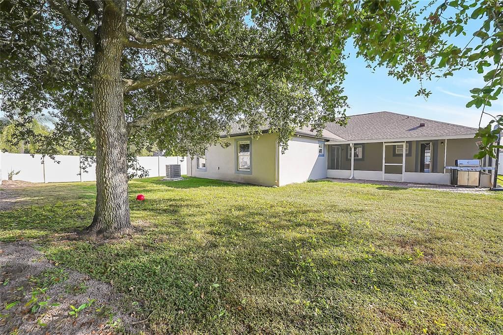 For Sale: $345,000 (4 beds, 2 baths, 2088 Square Feet)