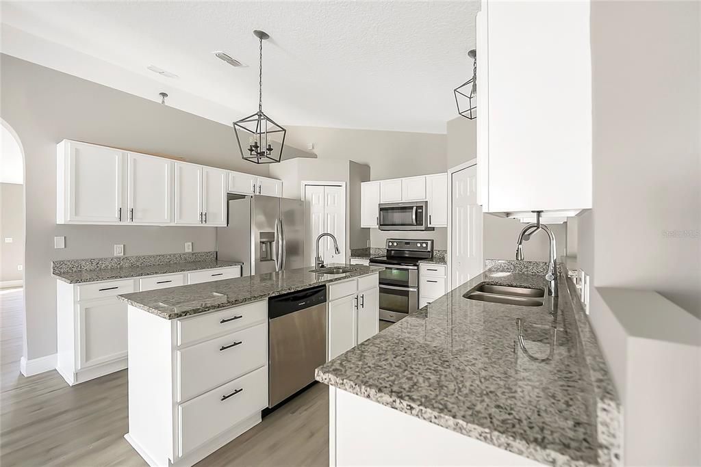 For Sale: $345,000 (4 beds, 2 baths, 2088 Square Feet)