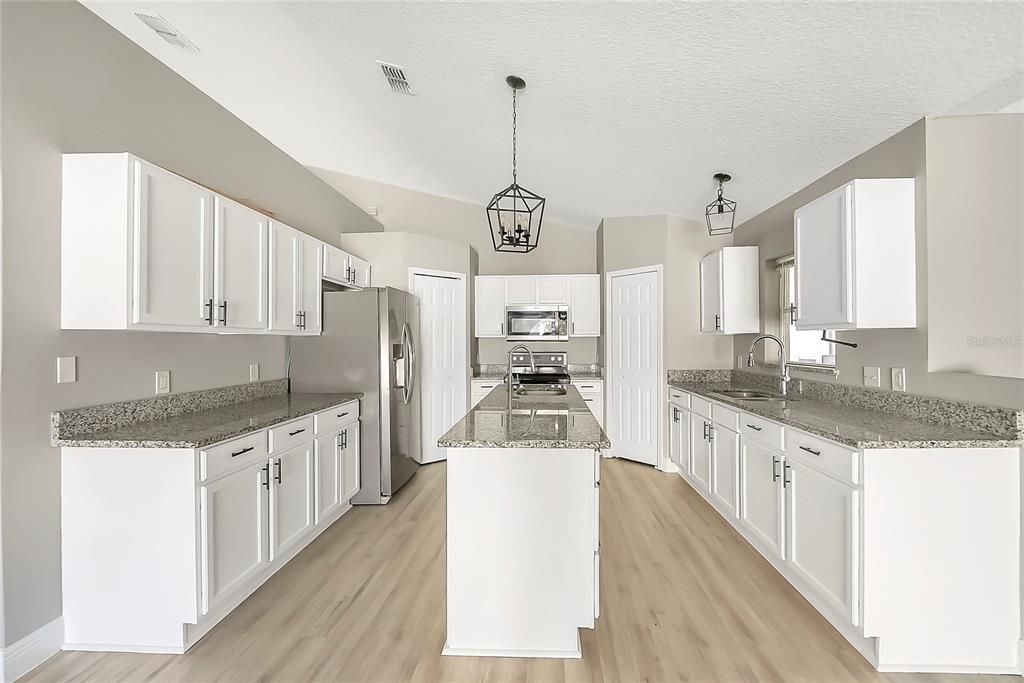 For Sale: $345,000 (4 beds, 2 baths, 2088 Square Feet)