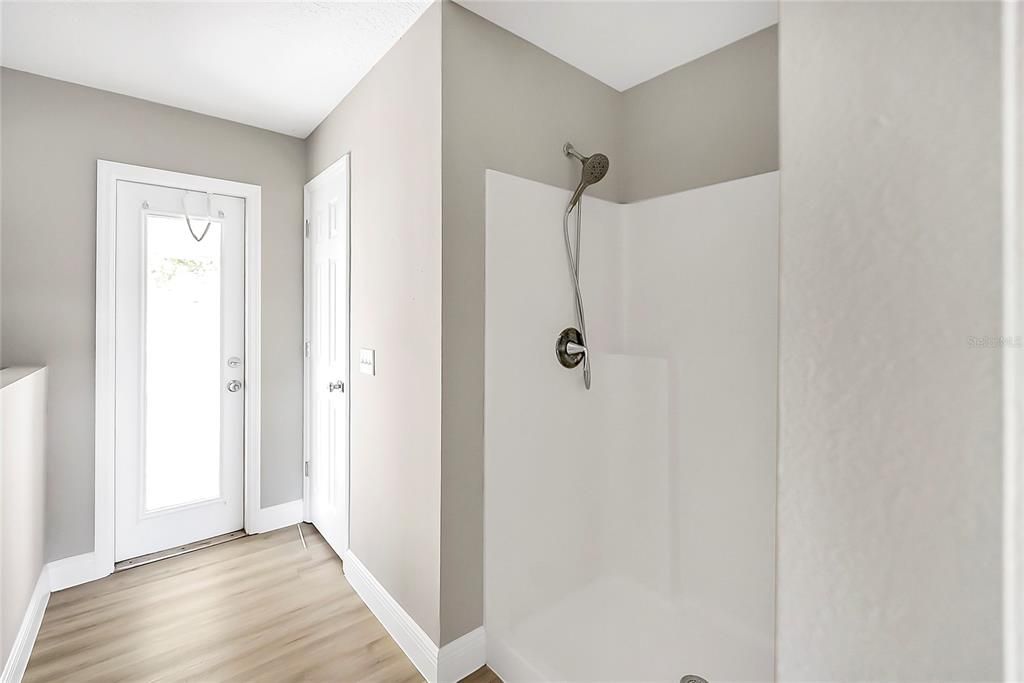 For Sale: $345,000 (4 beds, 2 baths, 2088 Square Feet)