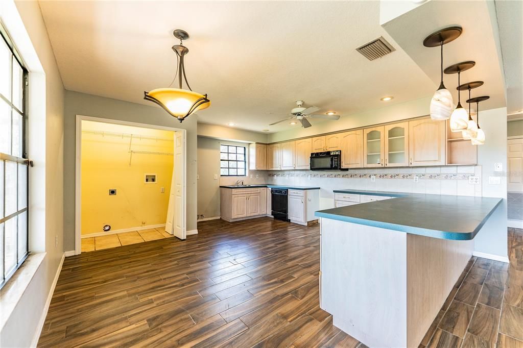 En Venta: $369,900 (3 camas, 2 baños, 1444 Pies cuadrados)