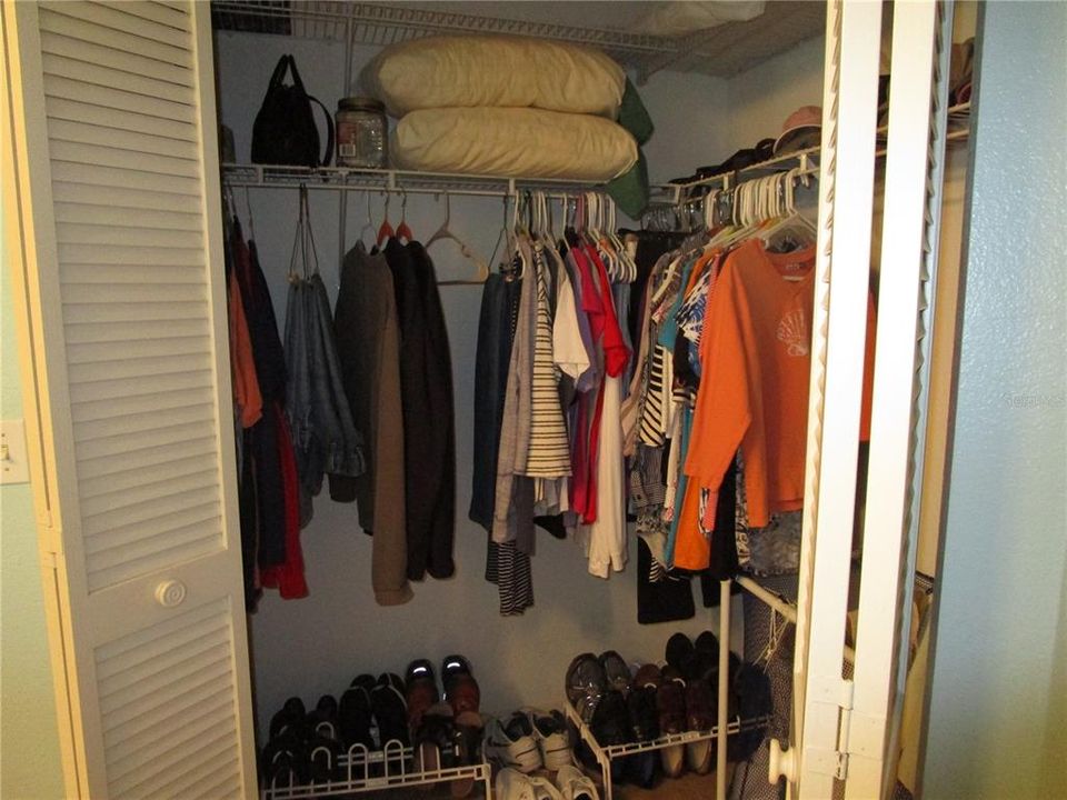 For Sale: $169,900 (2 beds, 2 baths, 1318 Square Feet)