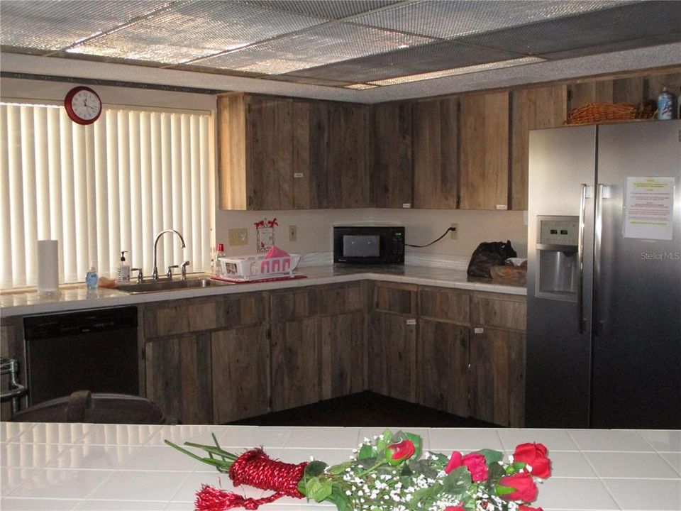 For Sale: $169,900 (2 beds, 2 baths, 1318 Square Feet)