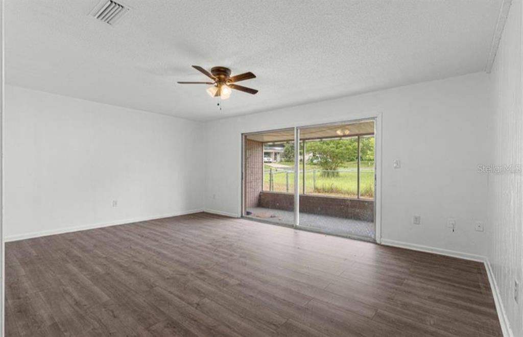 На продажу: $234,900 (3 спален, 2 ванн, 1744 Квадратных фут)