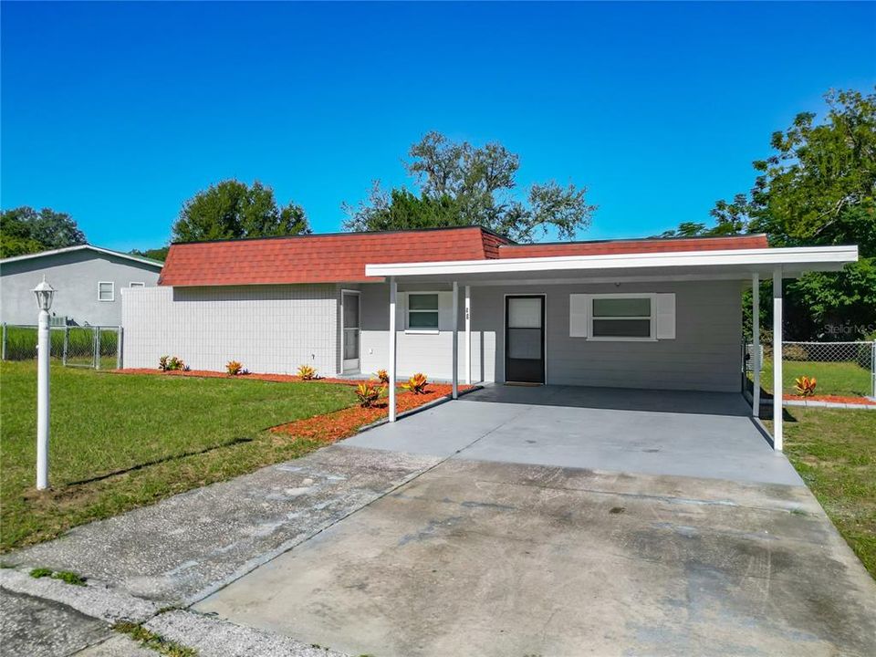 На продажу: $234,900 (3 спален, 2 ванн, 1744 Квадратных фут)