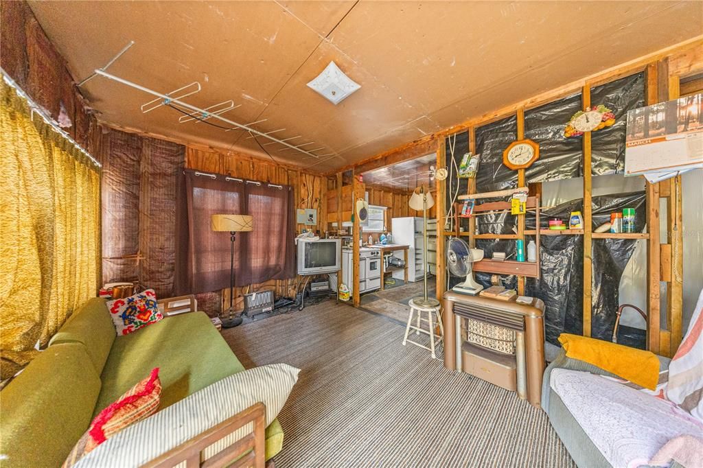 待售: $112,500 (2 贝兹, 1 浴室, 480 平方英尺)