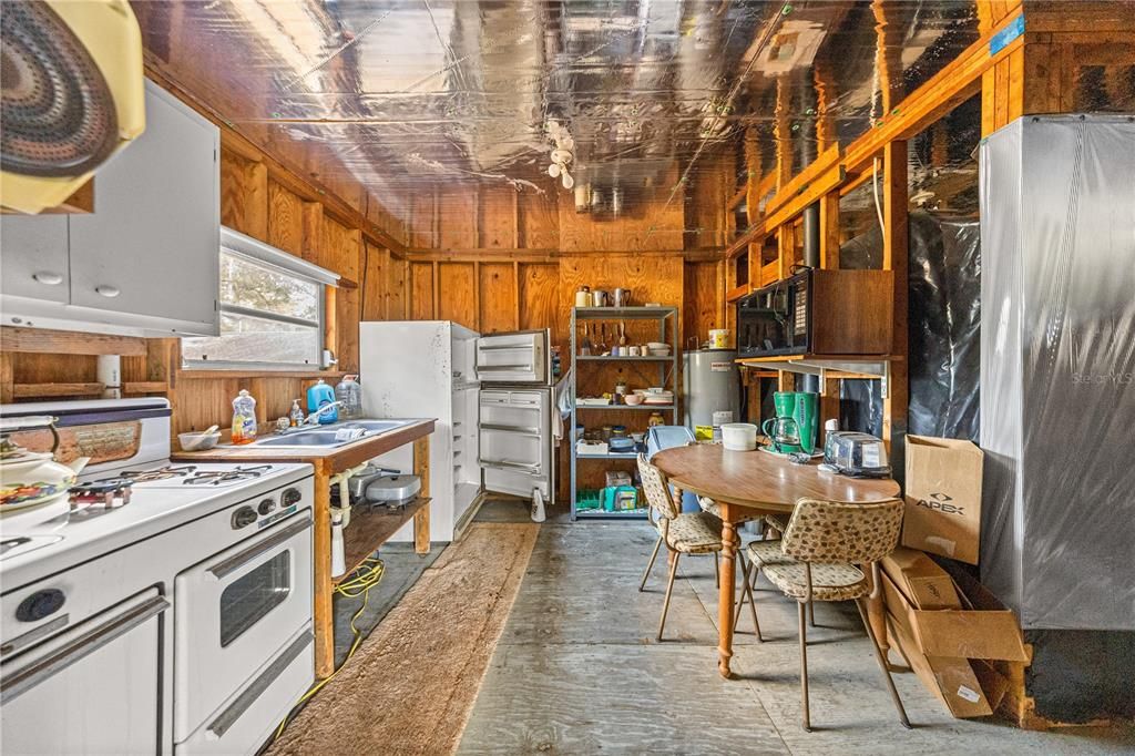 待售: $112,500 (2 贝兹, 1 浴室, 480 平方英尺)