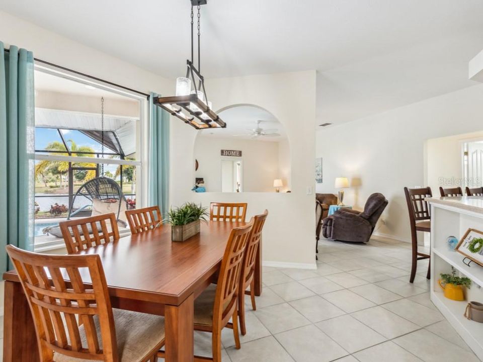 For Sale: $649,000 (4 beds, 3 baths, 2474 Square Feet)