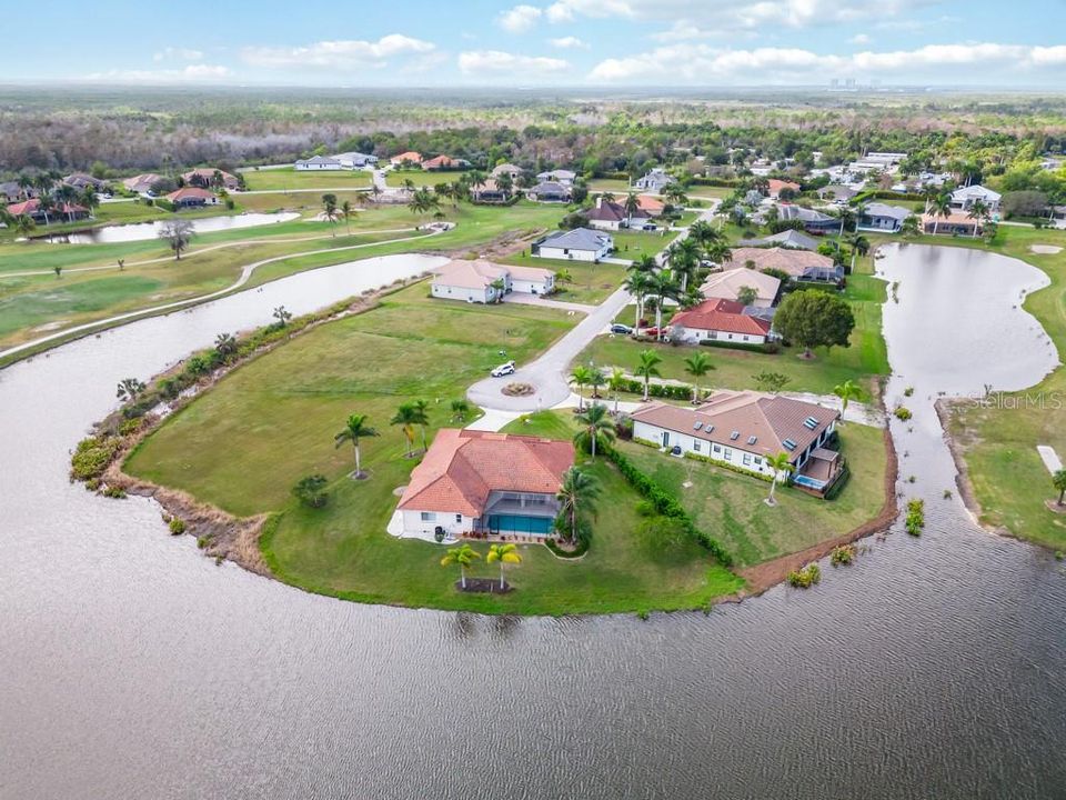 For Sale: $649,000 (4 beds, 3 baths, 2474 Square Feet)