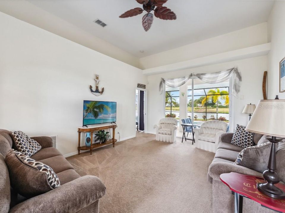 For Sale: $649,000 (4 beds, 3 baths, 2474 Square Feet)