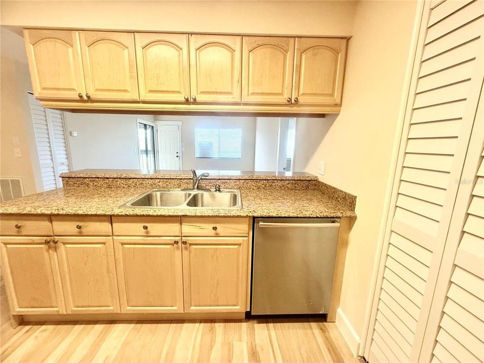 En Venta: $170,000 (2 camas, 2 baños, 1026 Pies cuadrados)