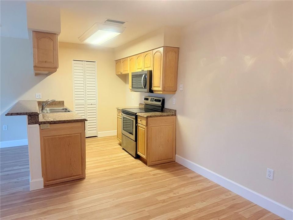 En Venta: $170,000 (2 camas, 2 baños, 1026 Pies cuadrados)