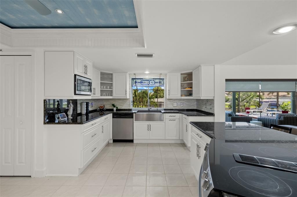 For Sale: $649,900 (3 beds, 2 baths, 1958 Square Feet)